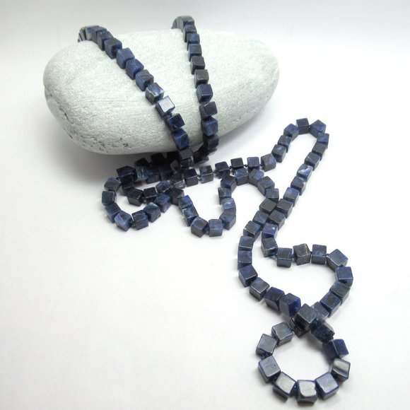 Hand Knotted Sodalite Cube necklace - Picture 4 of 8